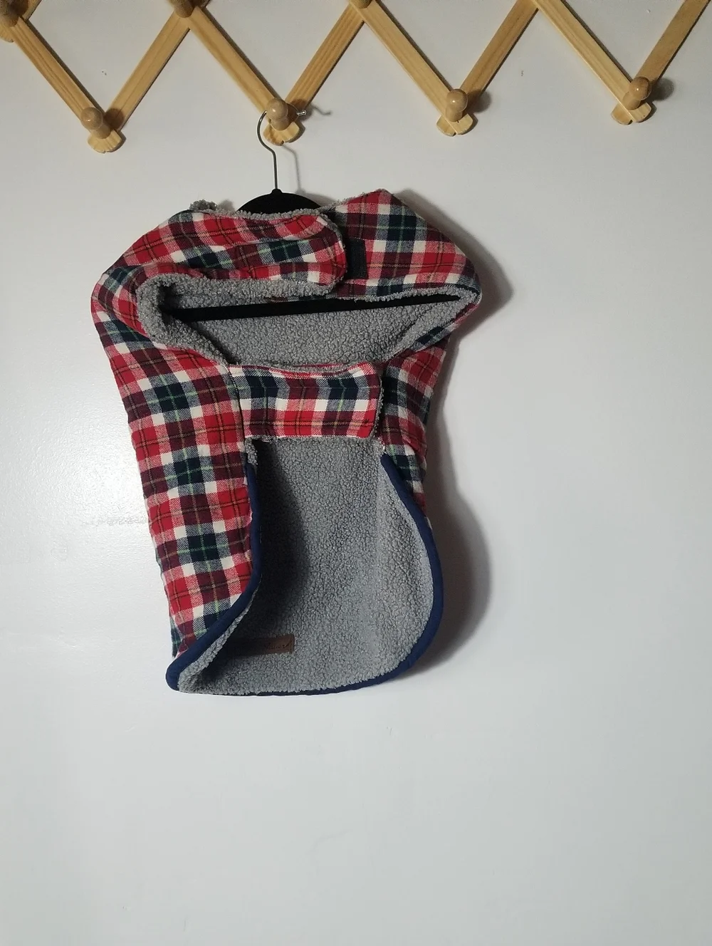 EDDIE BAUER DOG COAT SIZE LARGE